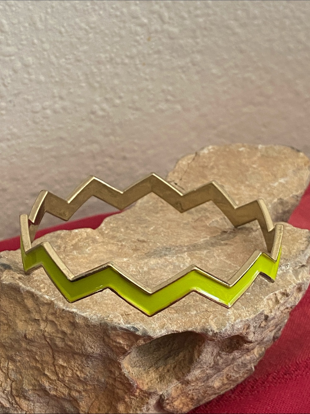 Vintage 90s Lime Green Enamel & Gold Tone Chevron Bangle Bracelet